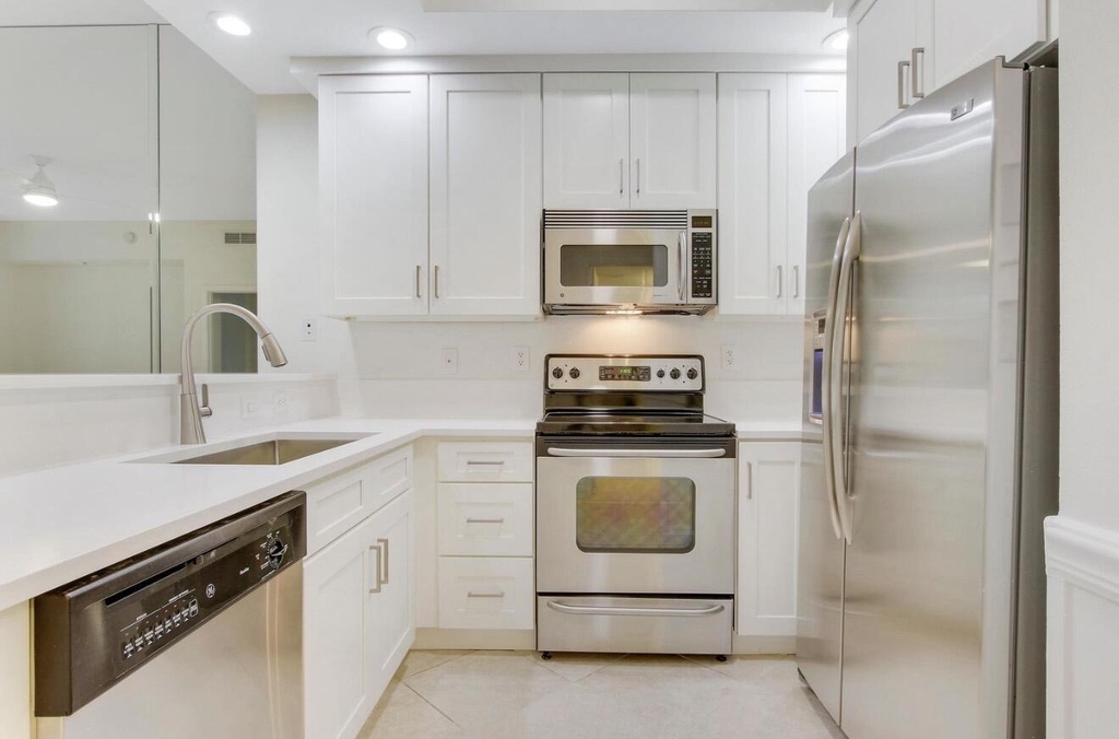 801 S Olive Avenue - Photo 37