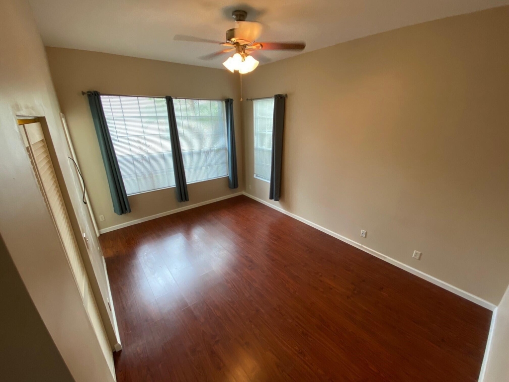 963 Red Parrot Lane - Photo 5