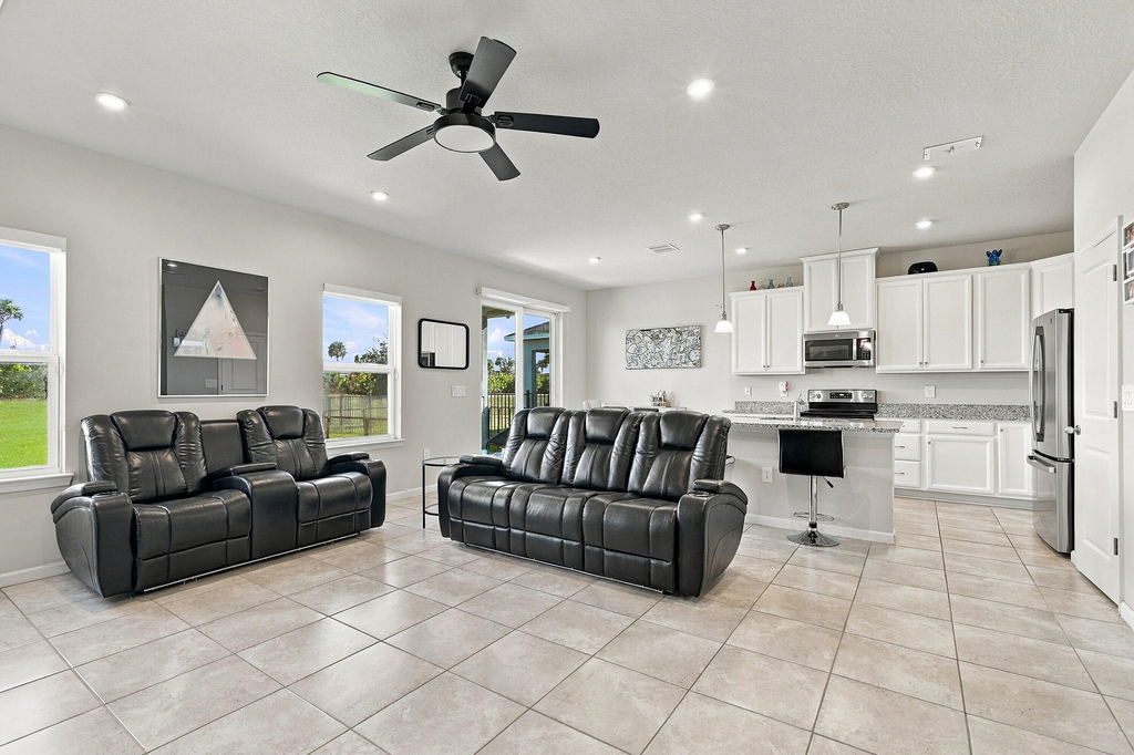 12357 Sw Forli Way - Photo 2