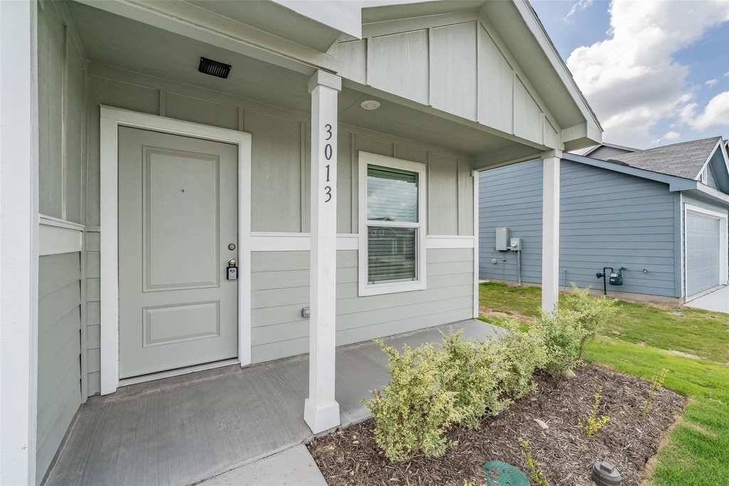 3013 Tooley Drive - Photo 2