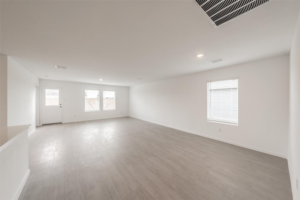 3013 Tooley Drive - Photo 4
