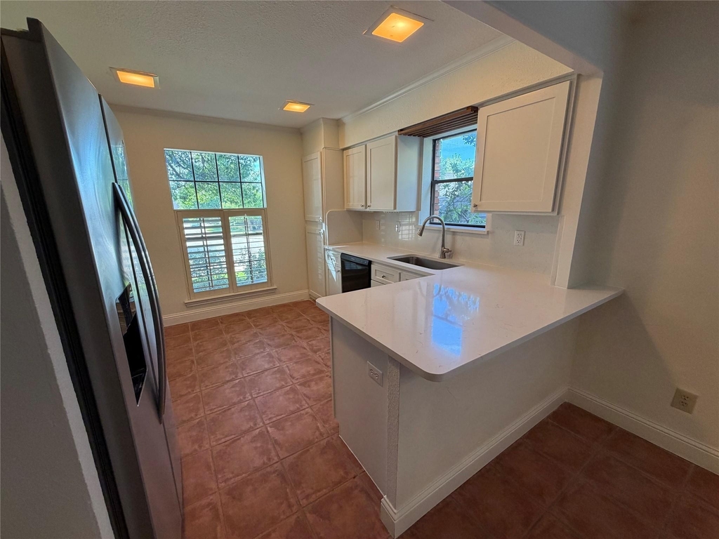 9229 Highedge Circle - Photo 7
