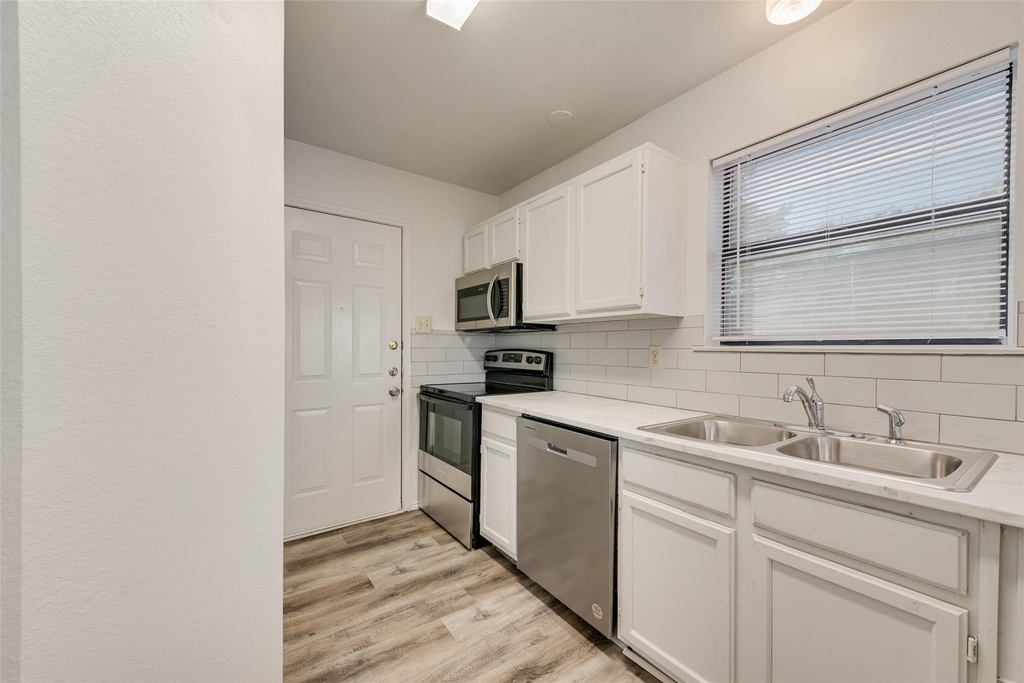 914 Wentwood Drive - Photo 14