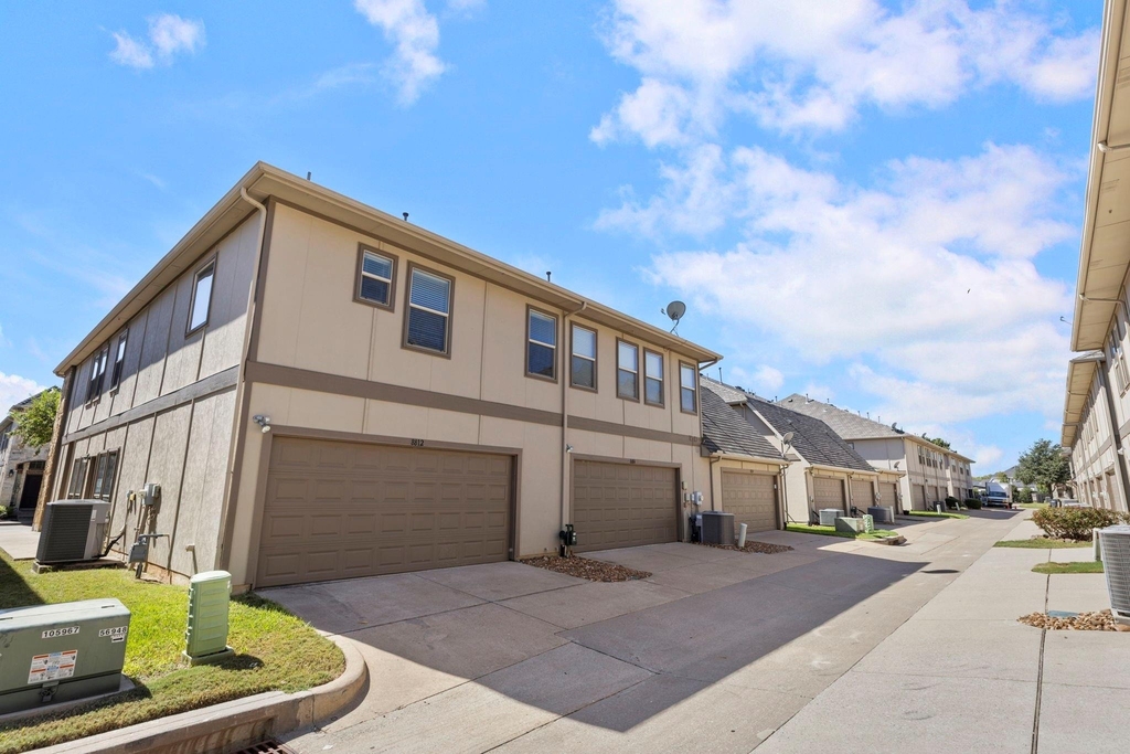 8812 Papa Trail - Photo 29