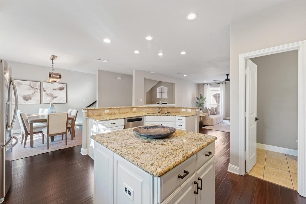 4007 Brownstone Court - Photo 14