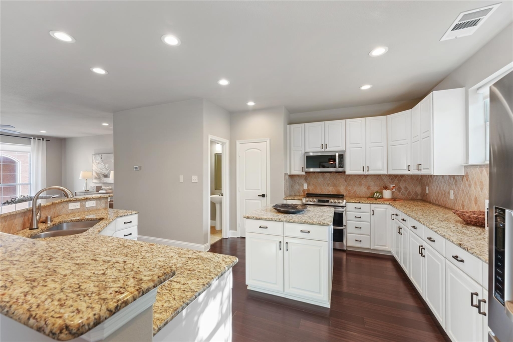 4007 Brownstone Court - Photo 15