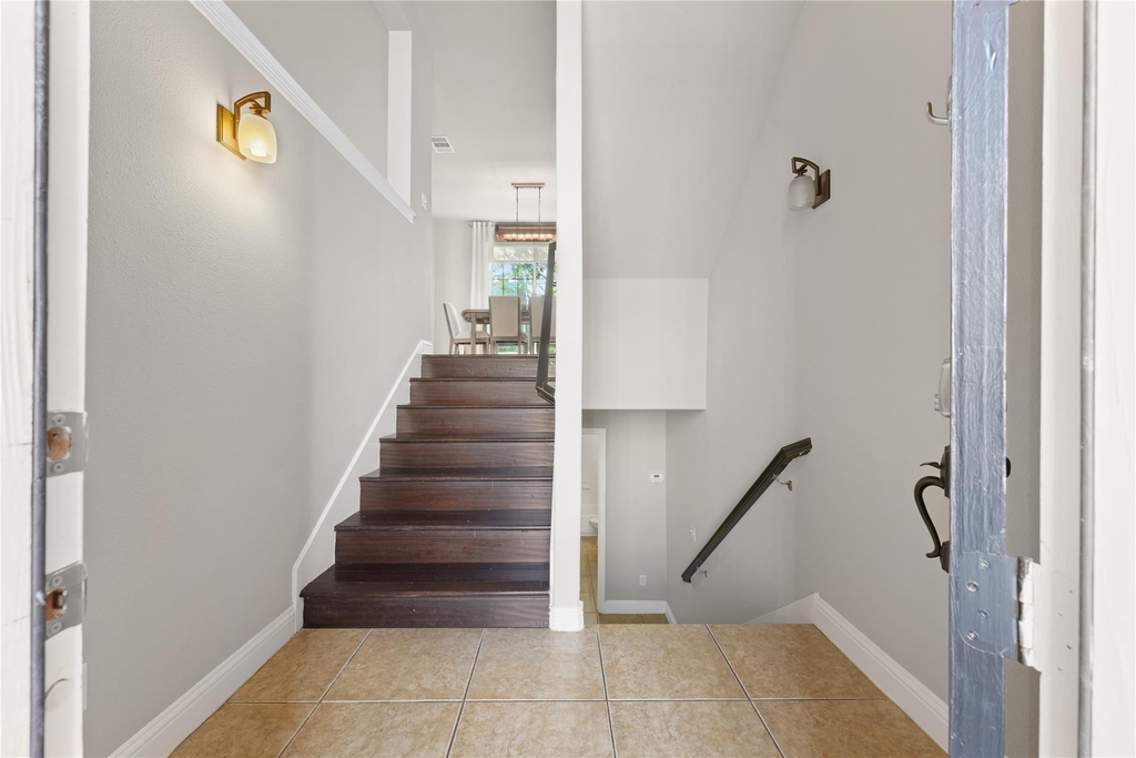 4007 Brownstone Court - Photo 11