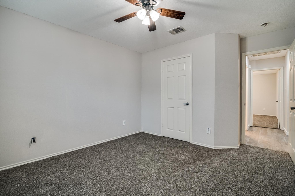 2800 Spencer Circle - Photo 11