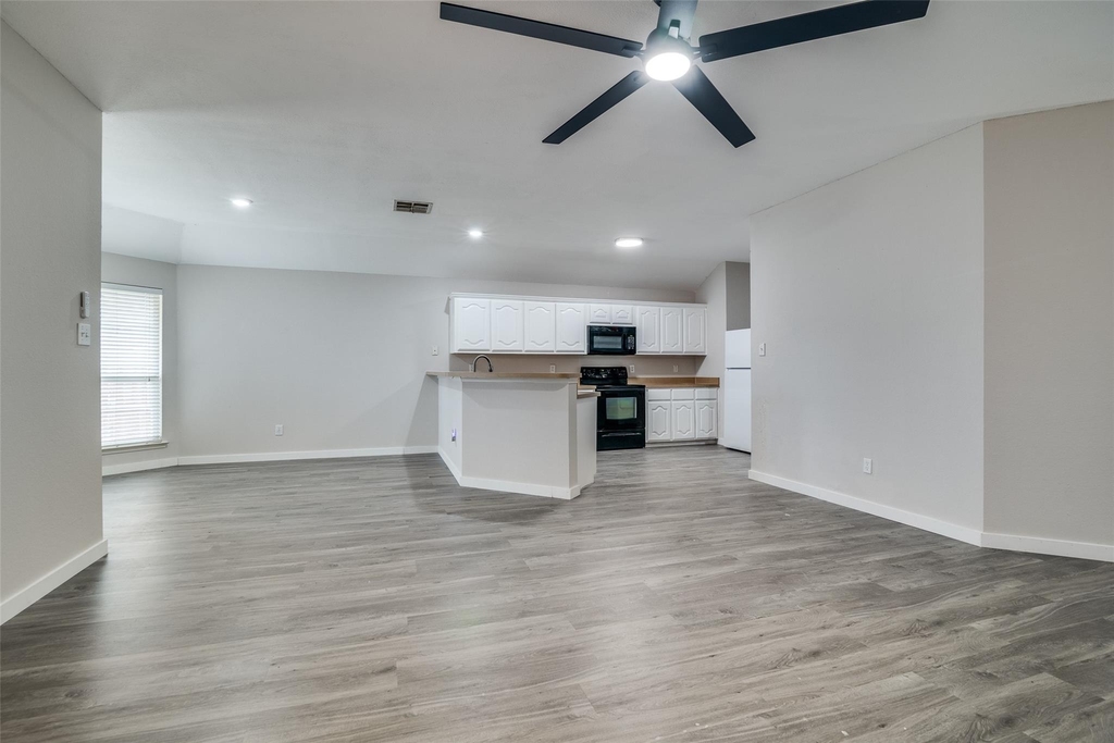 2800 Spencer Circle - Photo 5