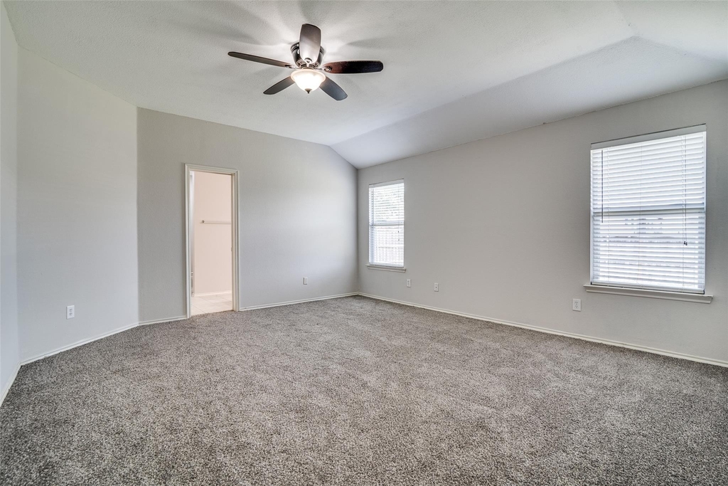 2800 Spencer Circle - Photo 15