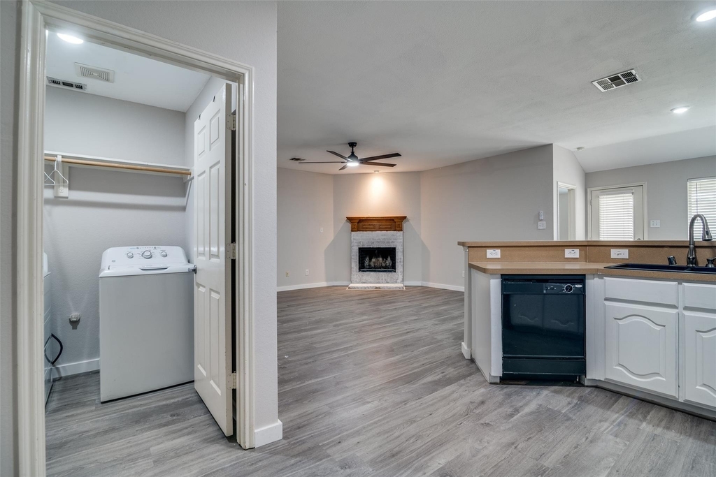2800 Spencer Circle - Photo 8