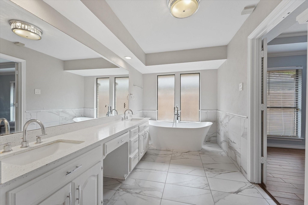 6620 Robin Willow Court - Photo 12