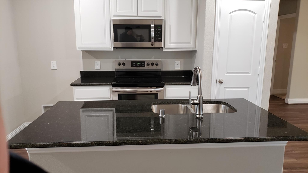 1412 Brindle Drive - Photo 9