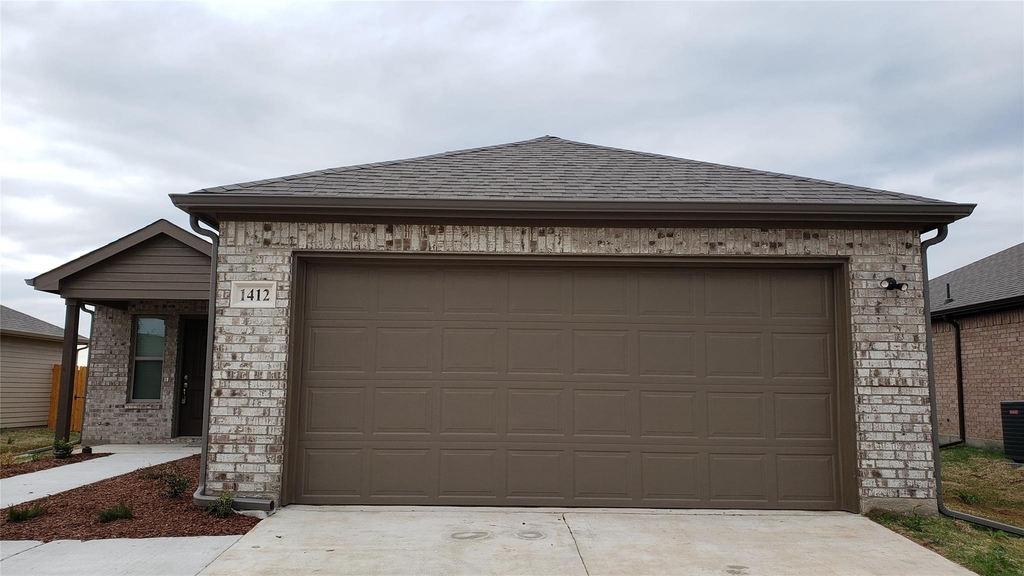 1412 Brindle Drive - Photo 1