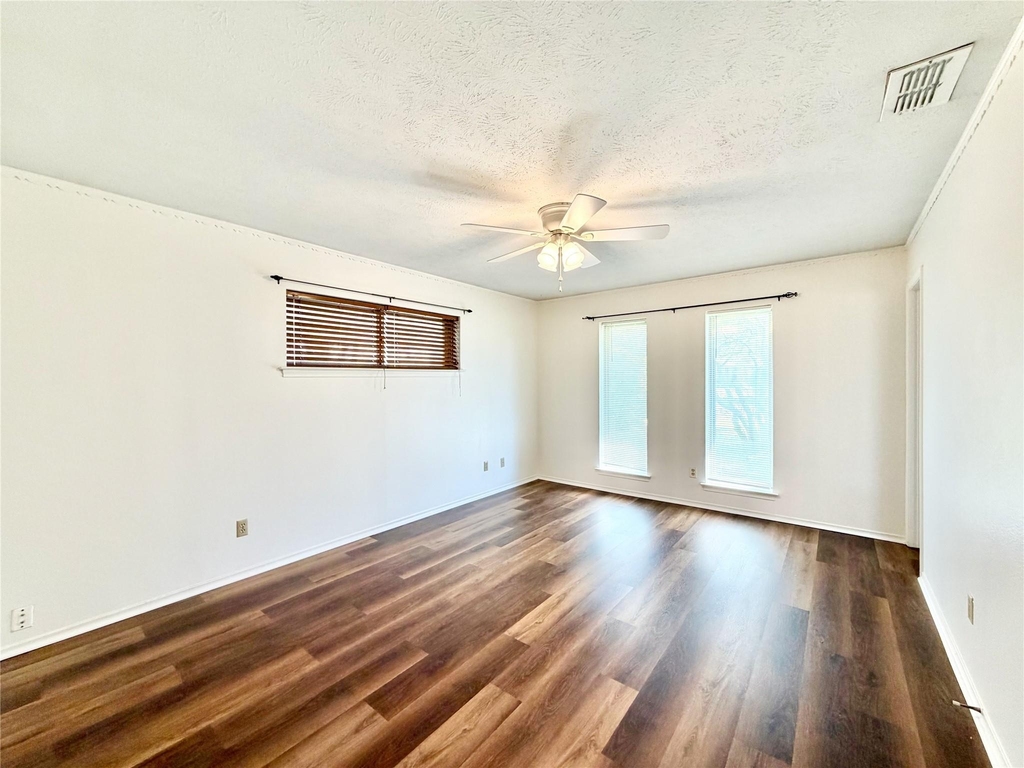 8405 Lullwater Drive - Photo 13