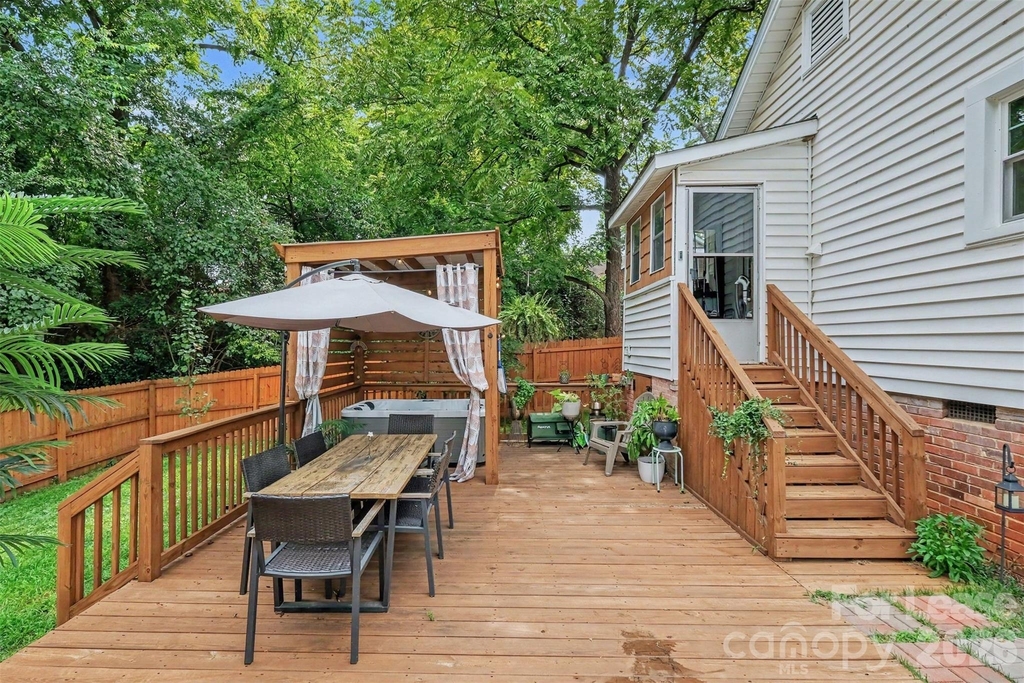 3330 Benard Avenue - Photo 13