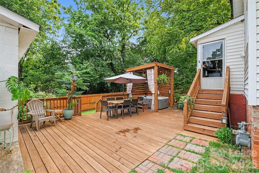 3330 Benard Avenue - Photo 12