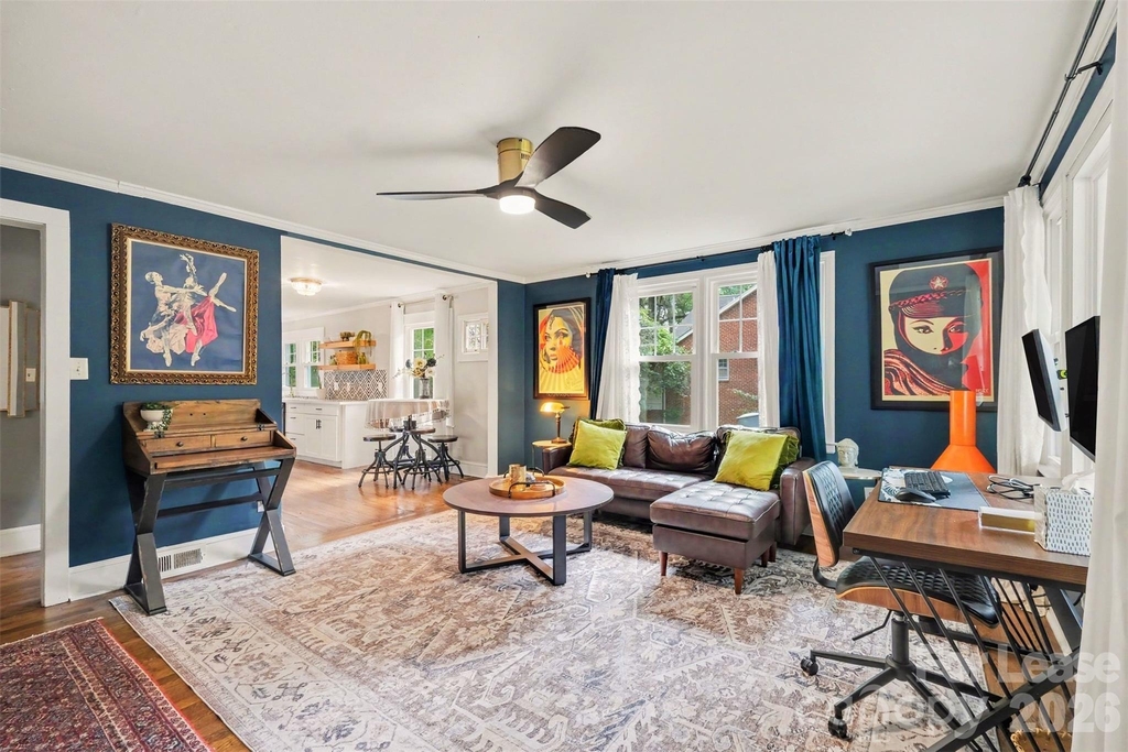 3330 Benard Avenue - Photo 2