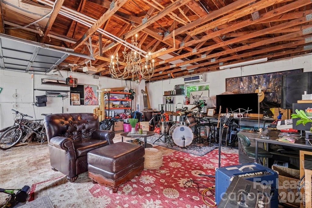 3330 Benard Avenue - Photo 15