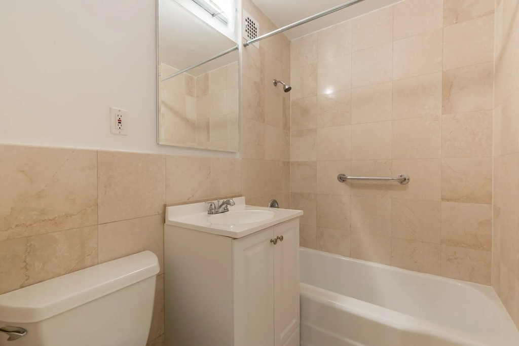 Studio in Upper West Side - Photo 4
