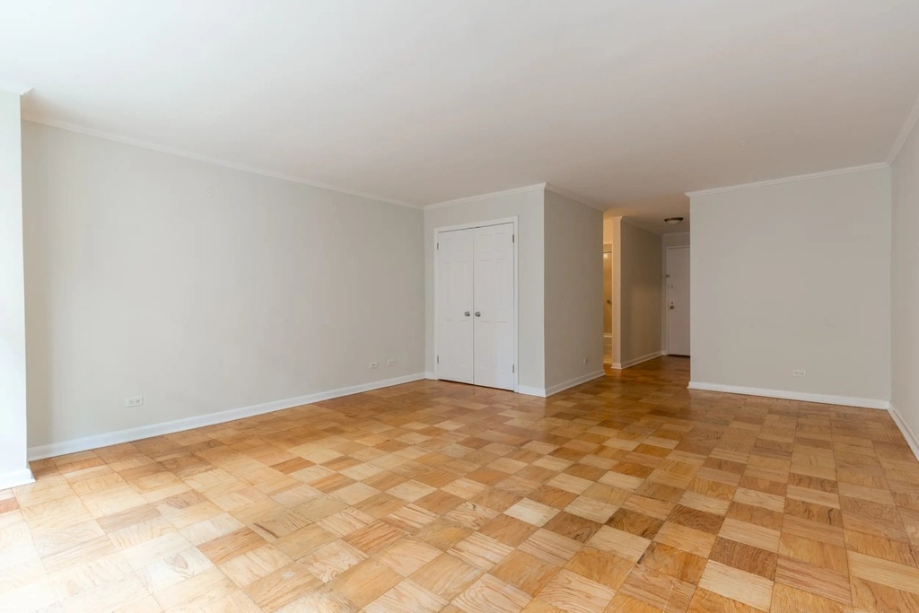 Studio in Upper West Side - Photo 1
