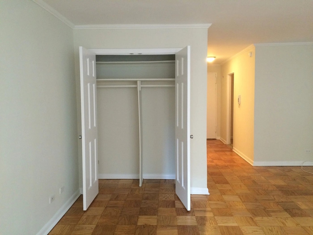 Studio in Upper West Side - Photo 6