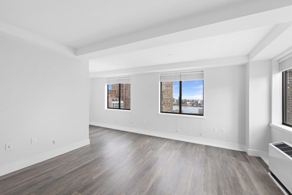 Studio in Upper East Side - Photo 3