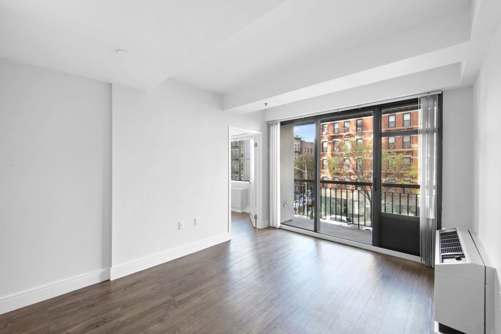 Studio in Upper East Side - Photo 0