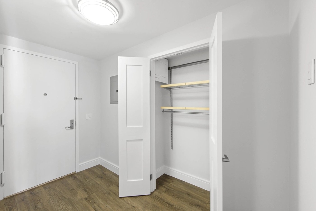 2BR in Upper East Side - Photo 12
