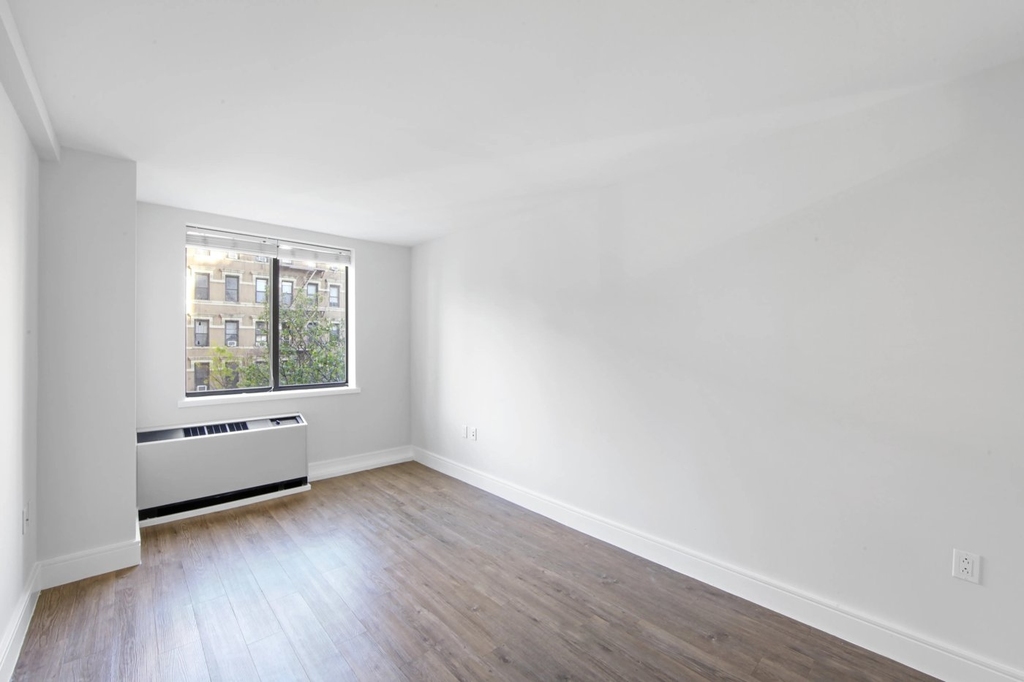 2BR in Upper East Side - Photo 5