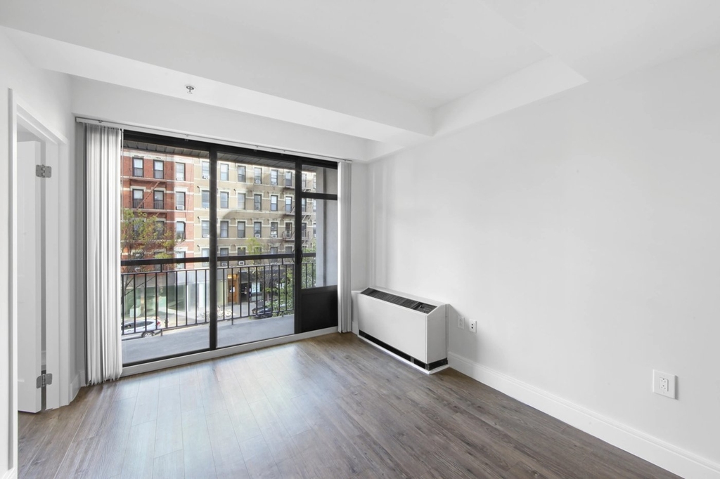 2BR in Upper East Side - Photo 2