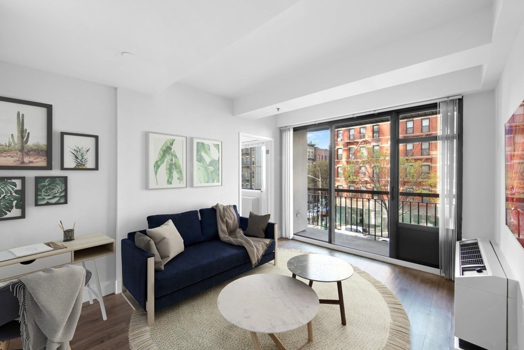 2BR in Upper East Side - Photo 0