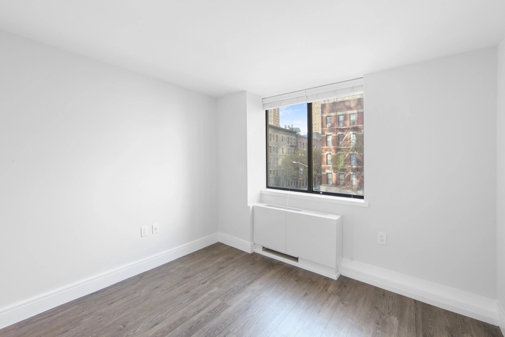 2BR in Upper East Side - Photo 8