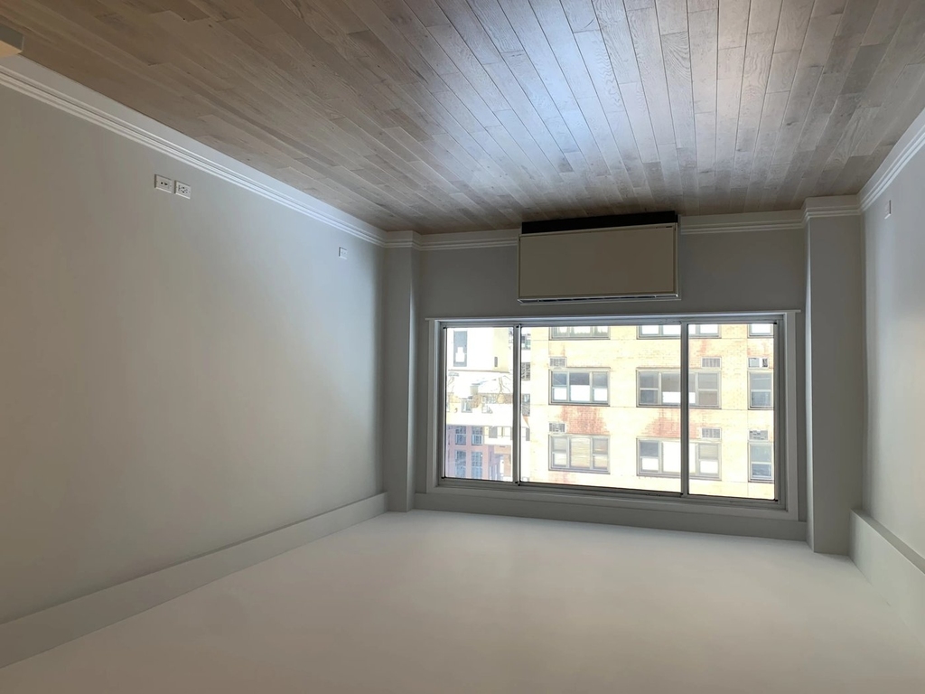 Studio in Midtown West - Photo 7
