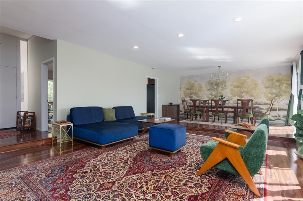 2657 Zorada - Photo 5