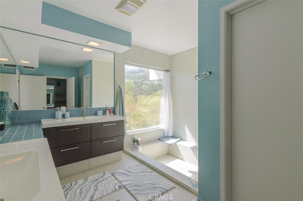 2657 Zorada - Photo 16