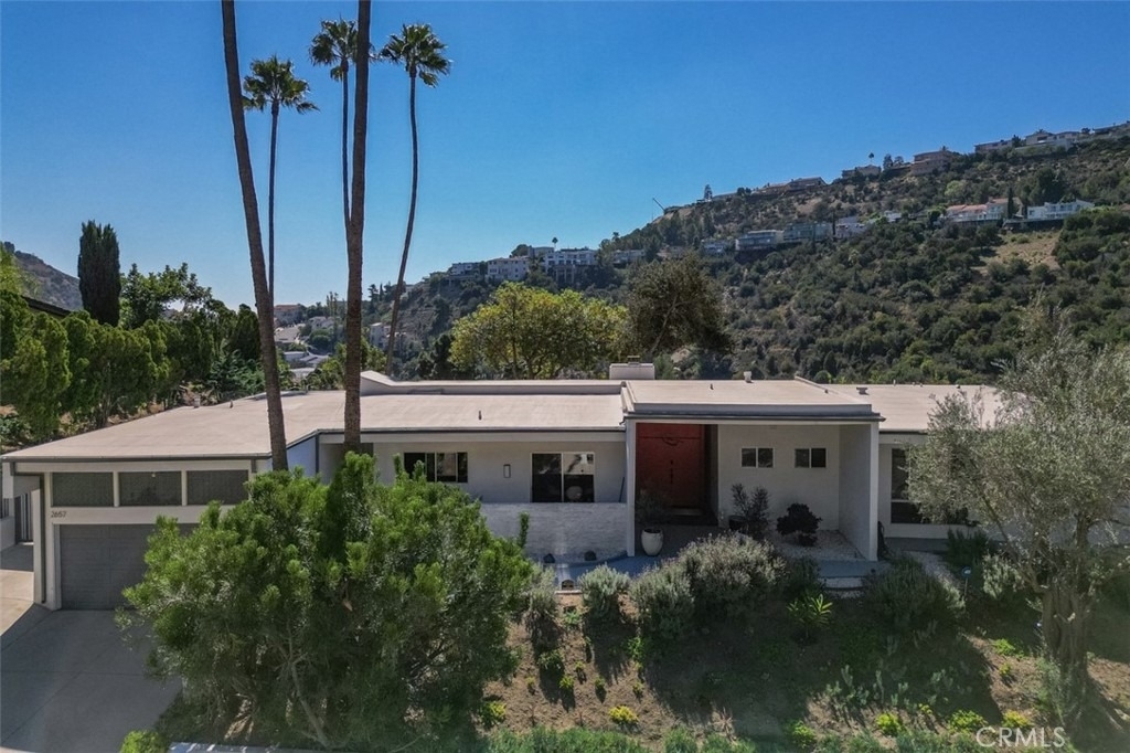 2657 Zorada - Photo 3