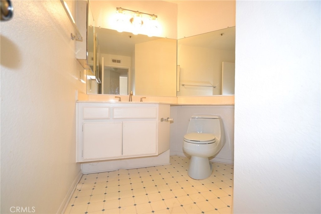 2571 Plaza Del Amo - Photo 9