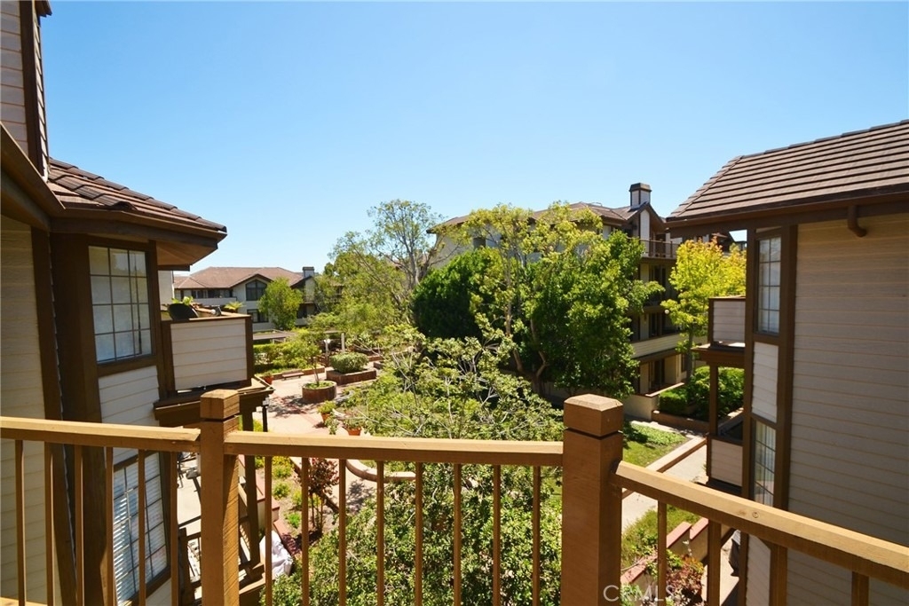 2571 Plaza Del Amo - Photo 10