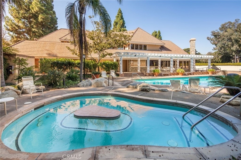 2571 Plaza Del Amo - Photo 13