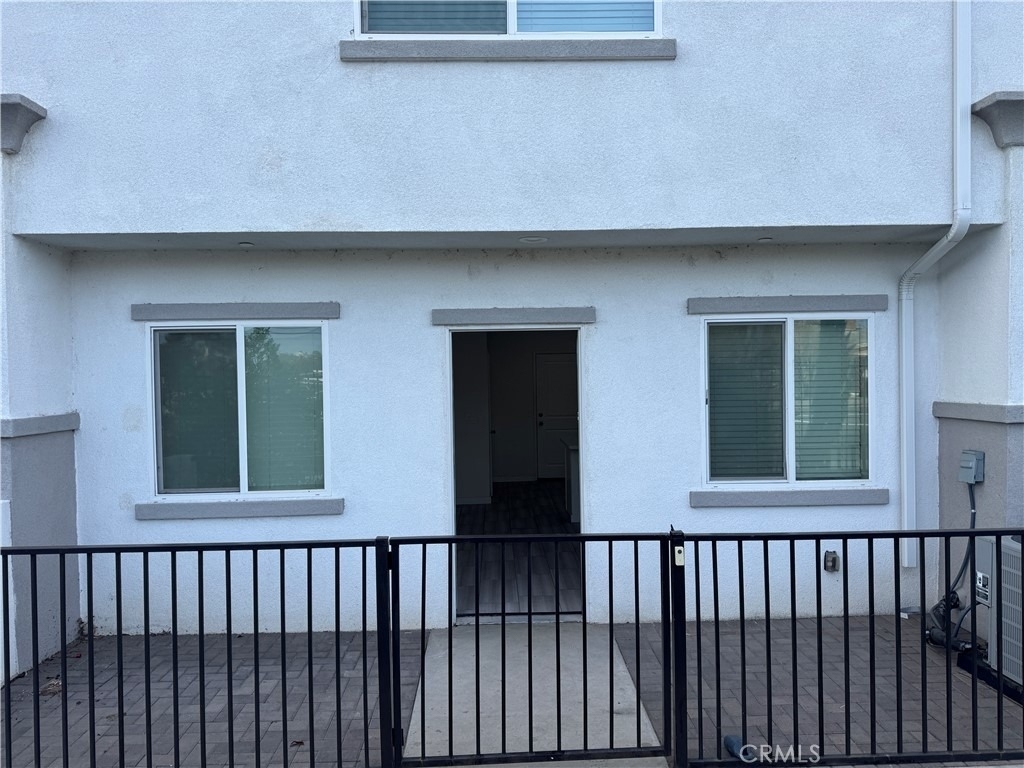 13665 Arrow Boulevard - Photo 4