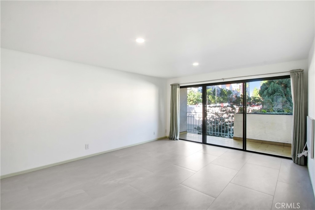 8338 Regents Road - Photo 9