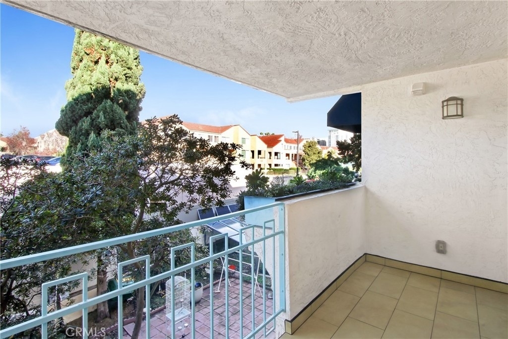 8338 Regents Road - Photo 11