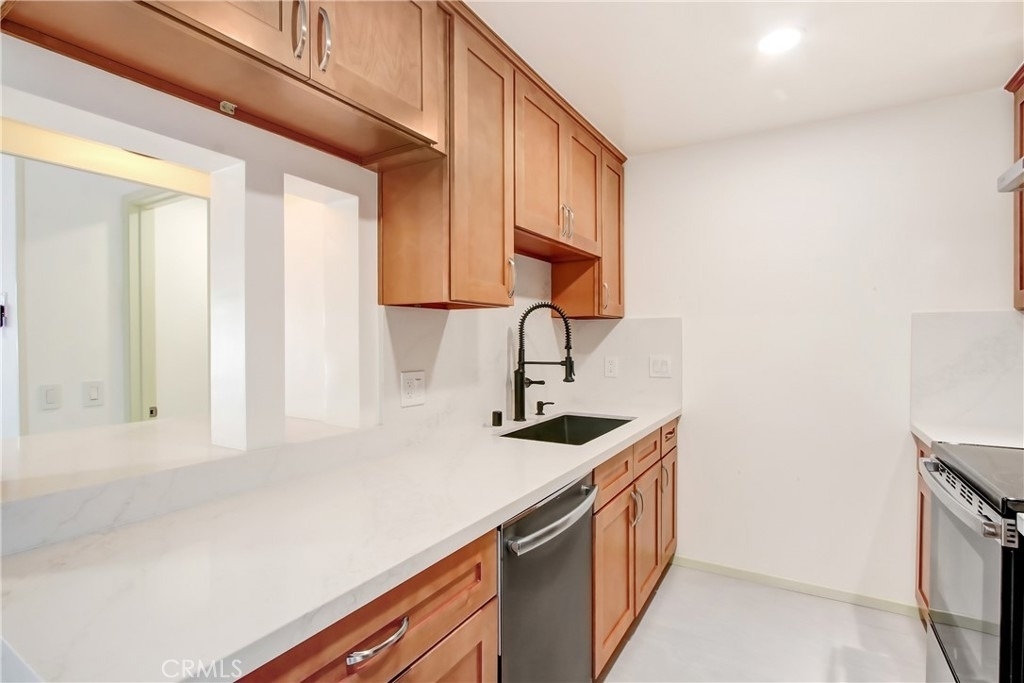 8338 Regents Road - Photo 7
