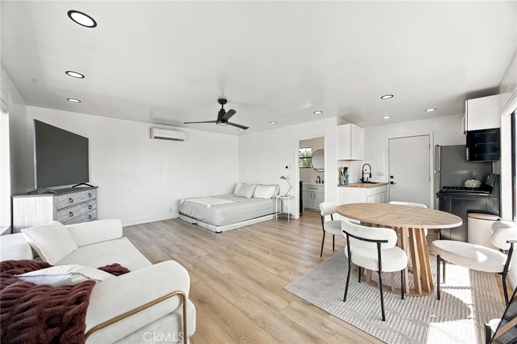 141 W Avenida Alessandro - Photo 0