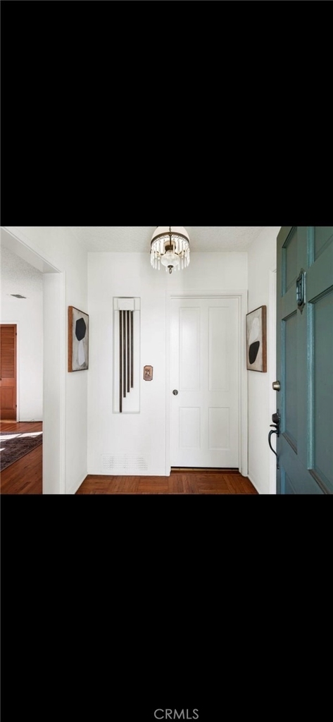 1563 Valencia - Photo 1
