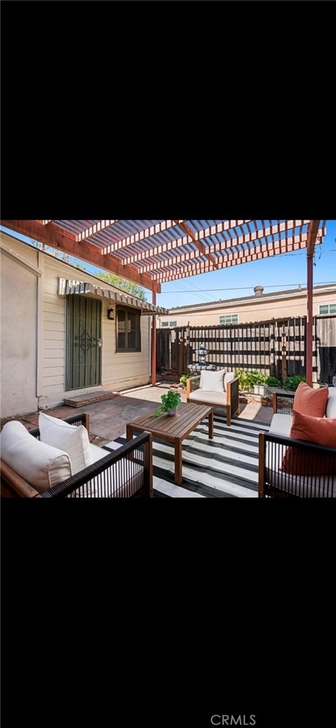 1563 Valencia - Photo 4