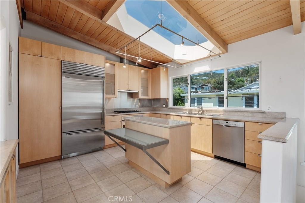 31685 3rd - Photo 13