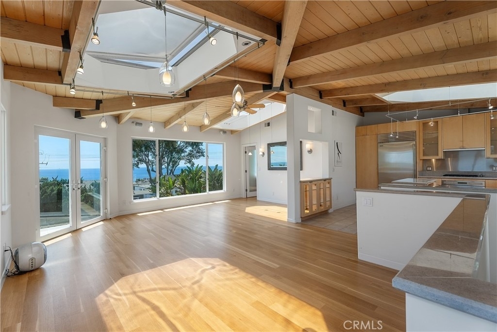 31685 3rd - Photo 2
