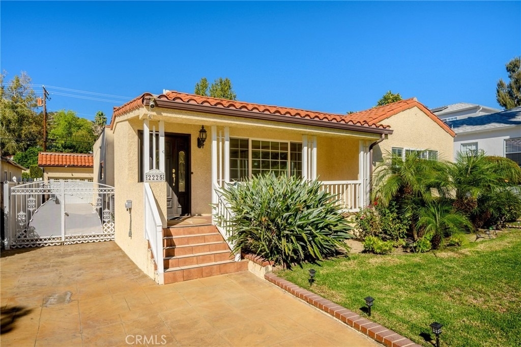 2225 E Glenoaks Boulevard - Photo 42